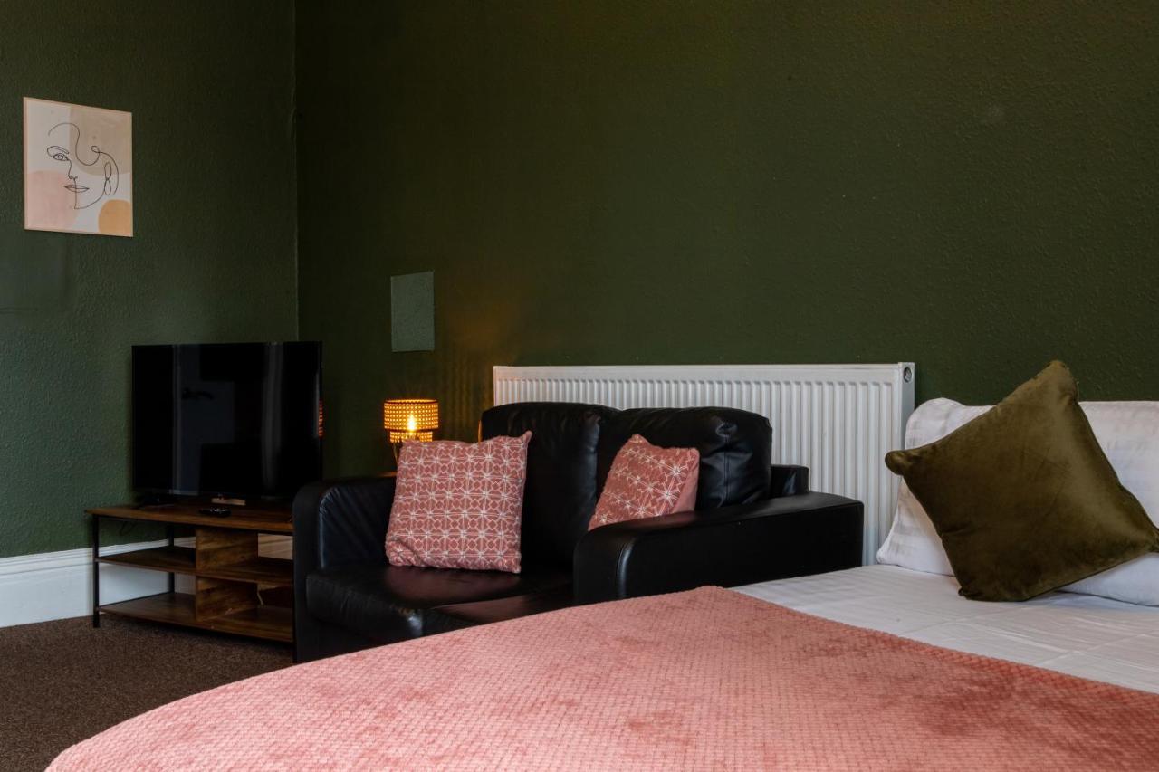 Digbeth City Centre Apartment Sleeps 12 Opposite Coach Station Birmingham Exterior photo