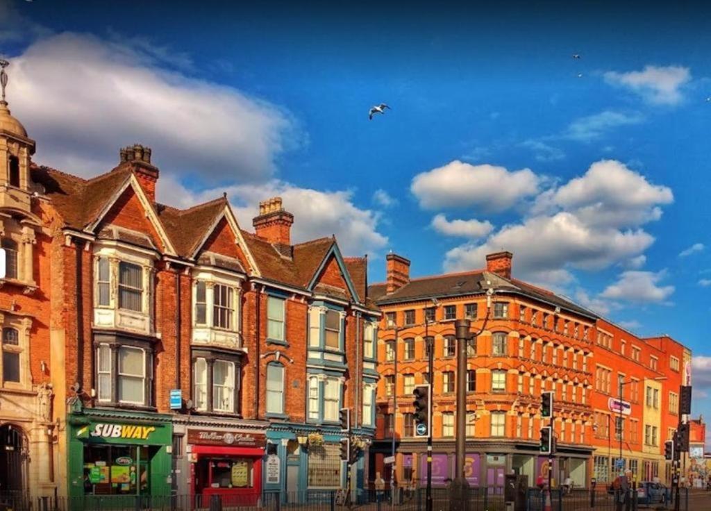 Digbeth City Centre Apartment Sleeps 12 Opposite Coach Station Birmingham Exterior photo